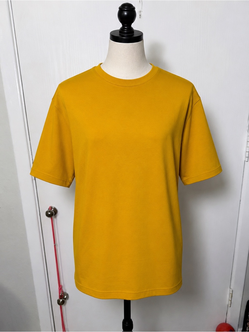Duluth Trading Co Longtail T Relaxed Fit Large Mustard Short Sleeve 100% Cotton